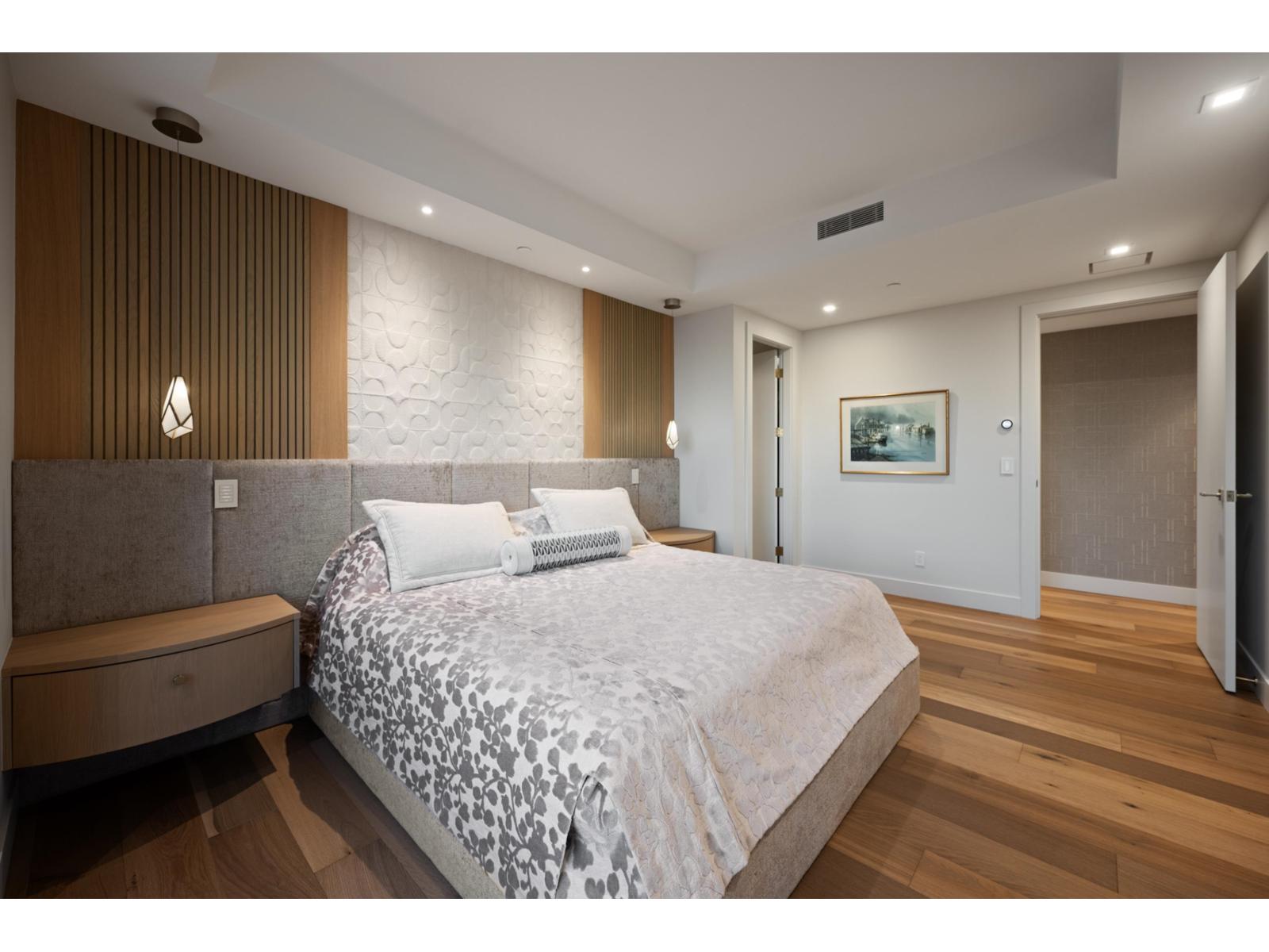 1602 1473 JOHNSTON ROAD, White Rock - Image 1