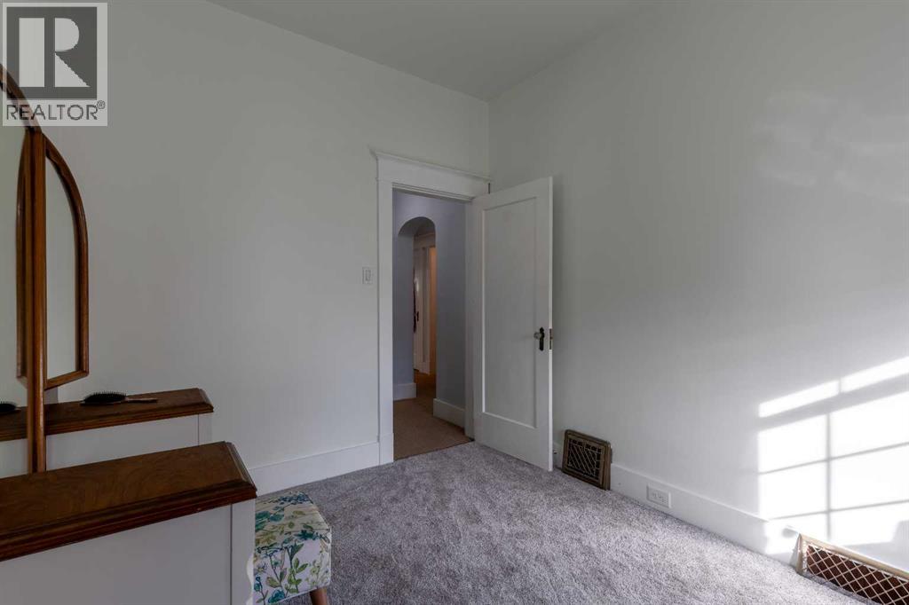 1512 6 Avenue S, photo 26 of 49