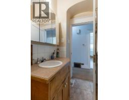 1512 6 Avenue S, Lethbridge, AB T1J1B1 Photo 24