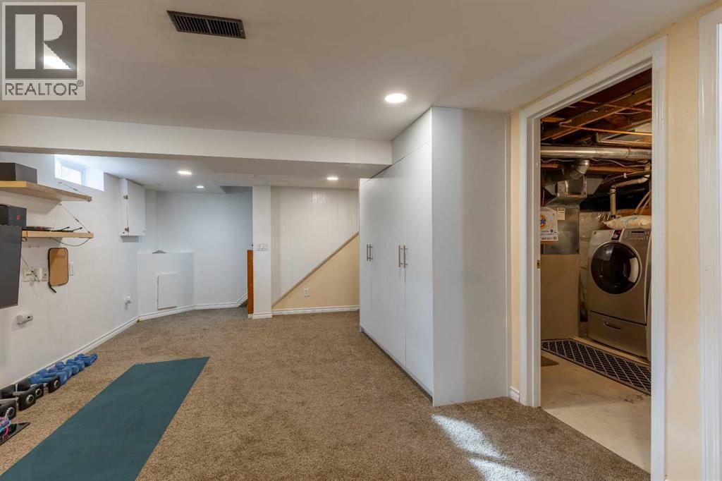 1512 6 Avenue S, photo 32 of 49