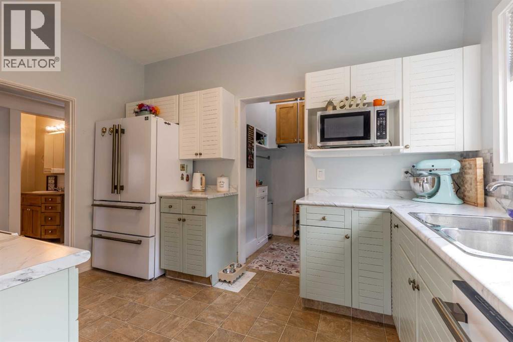 1512 6 Avenue S, photo 15 of 49