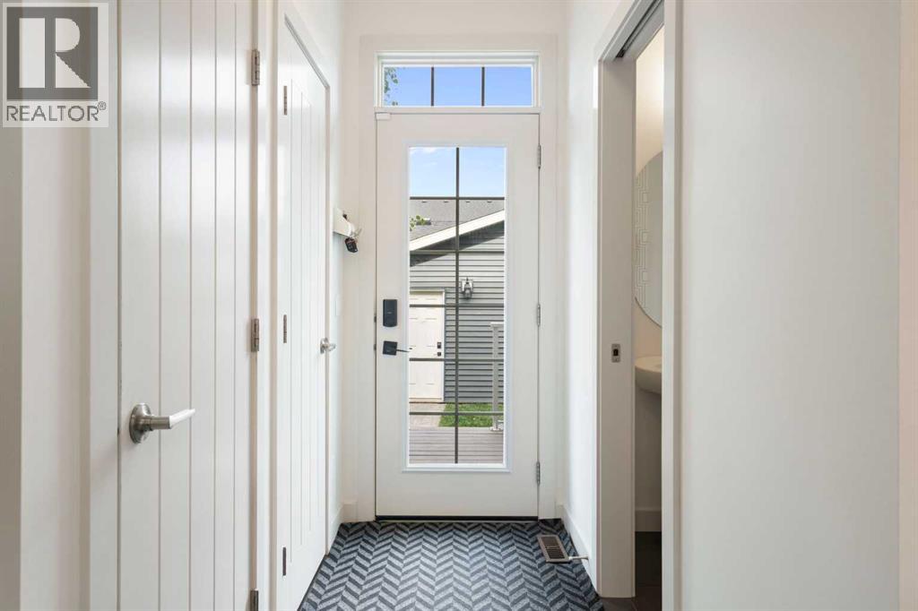 416 Coopers Boulevard SW, Airdrie — photo 16