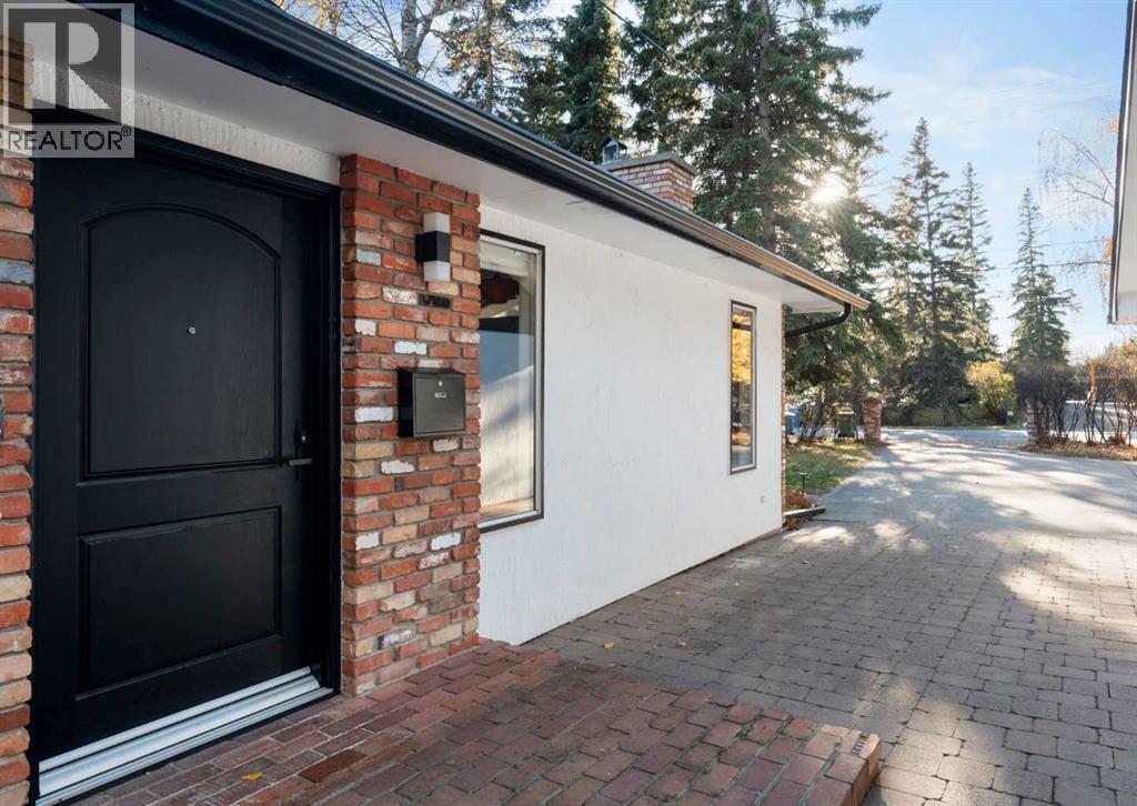 7132 Bow Crescent NW, Calgary — photo 6