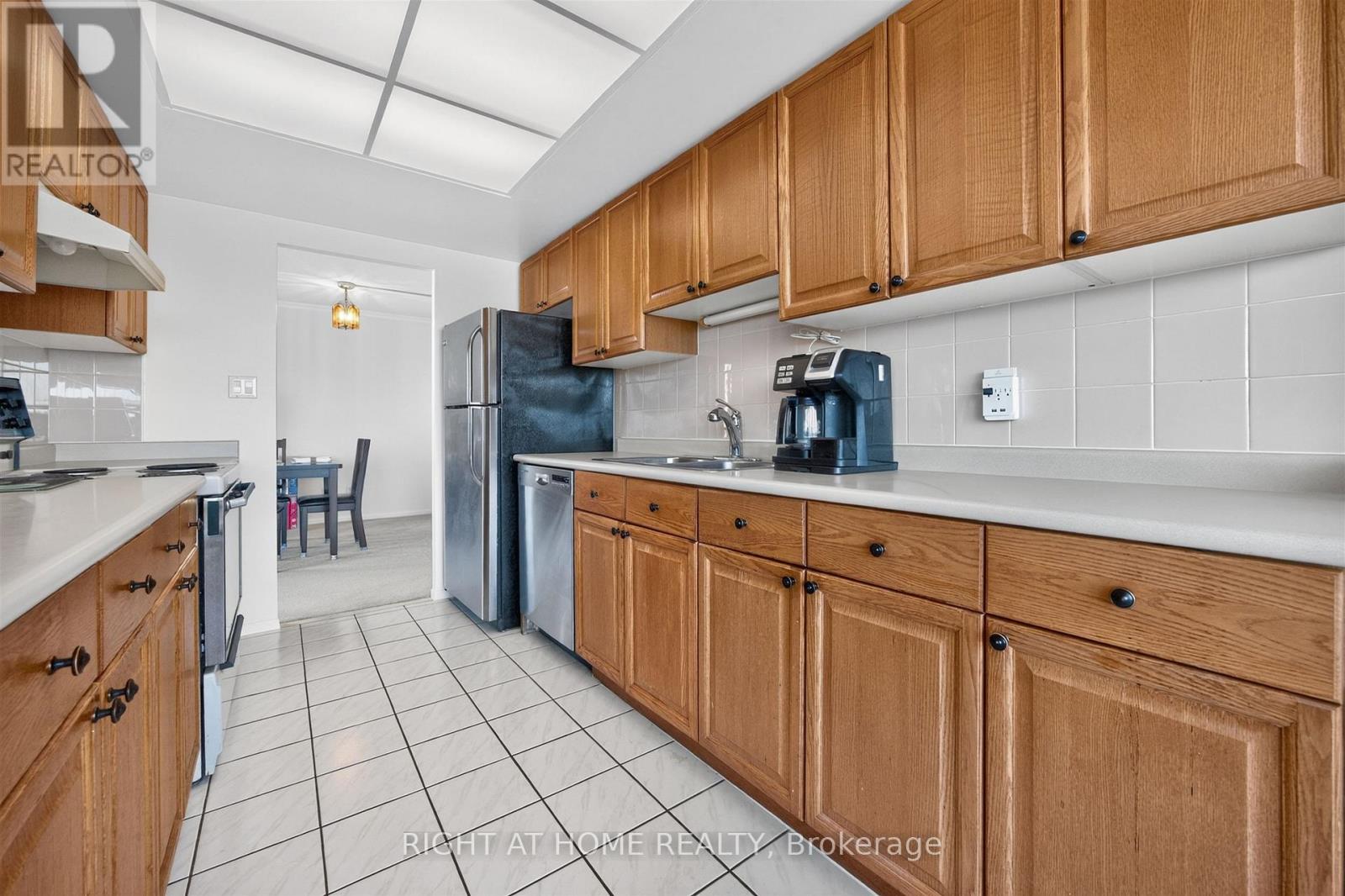 611- 268 Ridley Boulevard, Toronto, ON photo 25