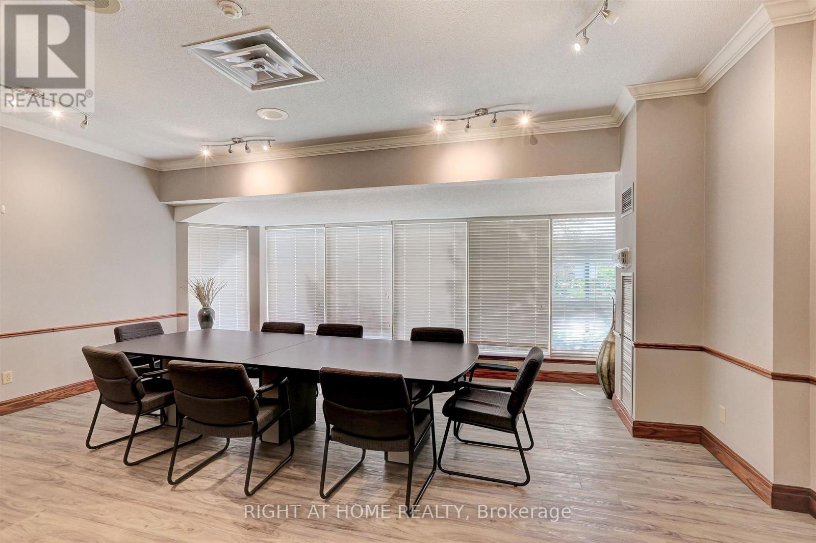611- 268 Ridley Boulevard, Toronto, ON photo 36