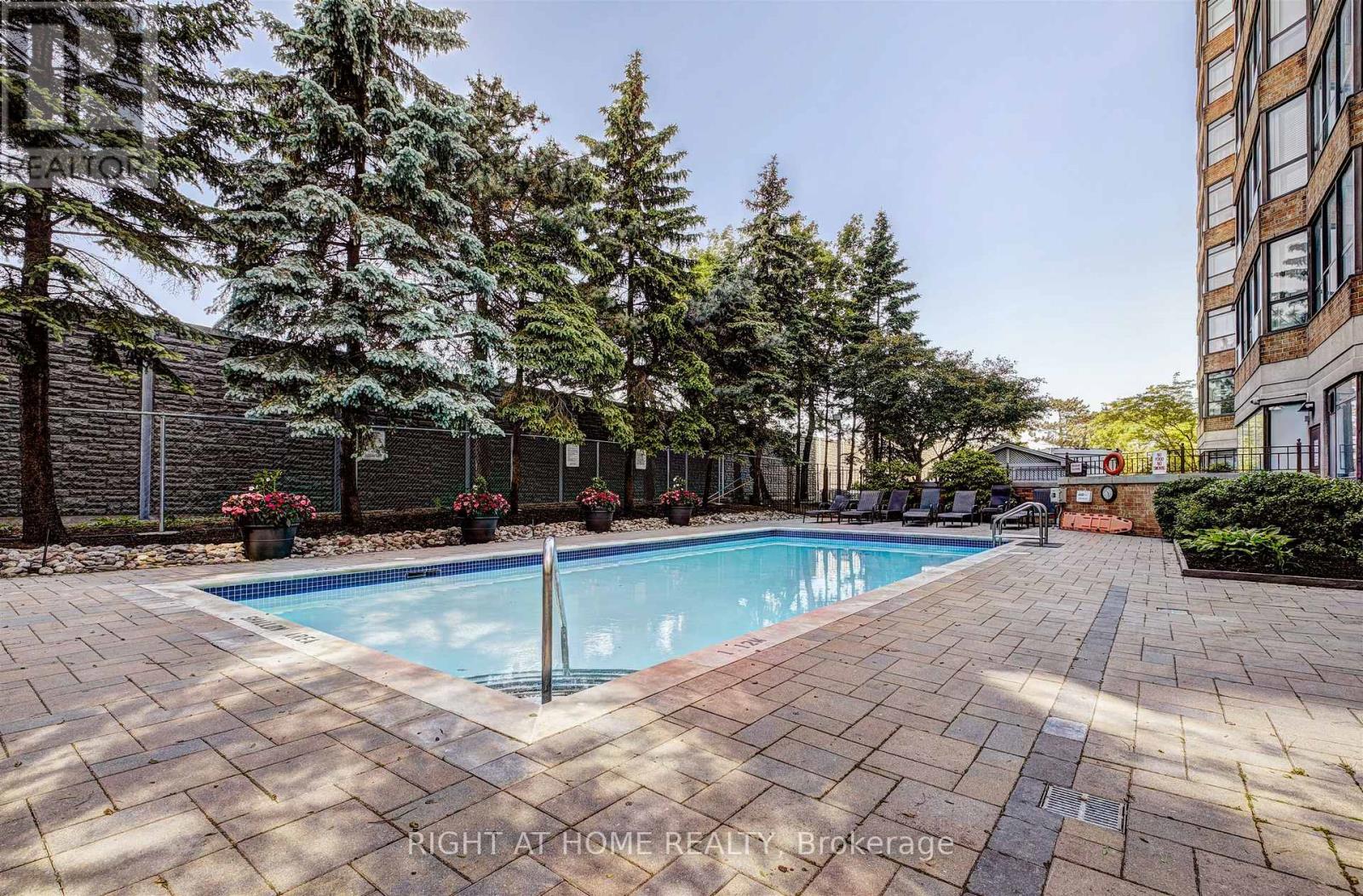 611- 268 Ridley Boulevard, Toronto, ON photo 43