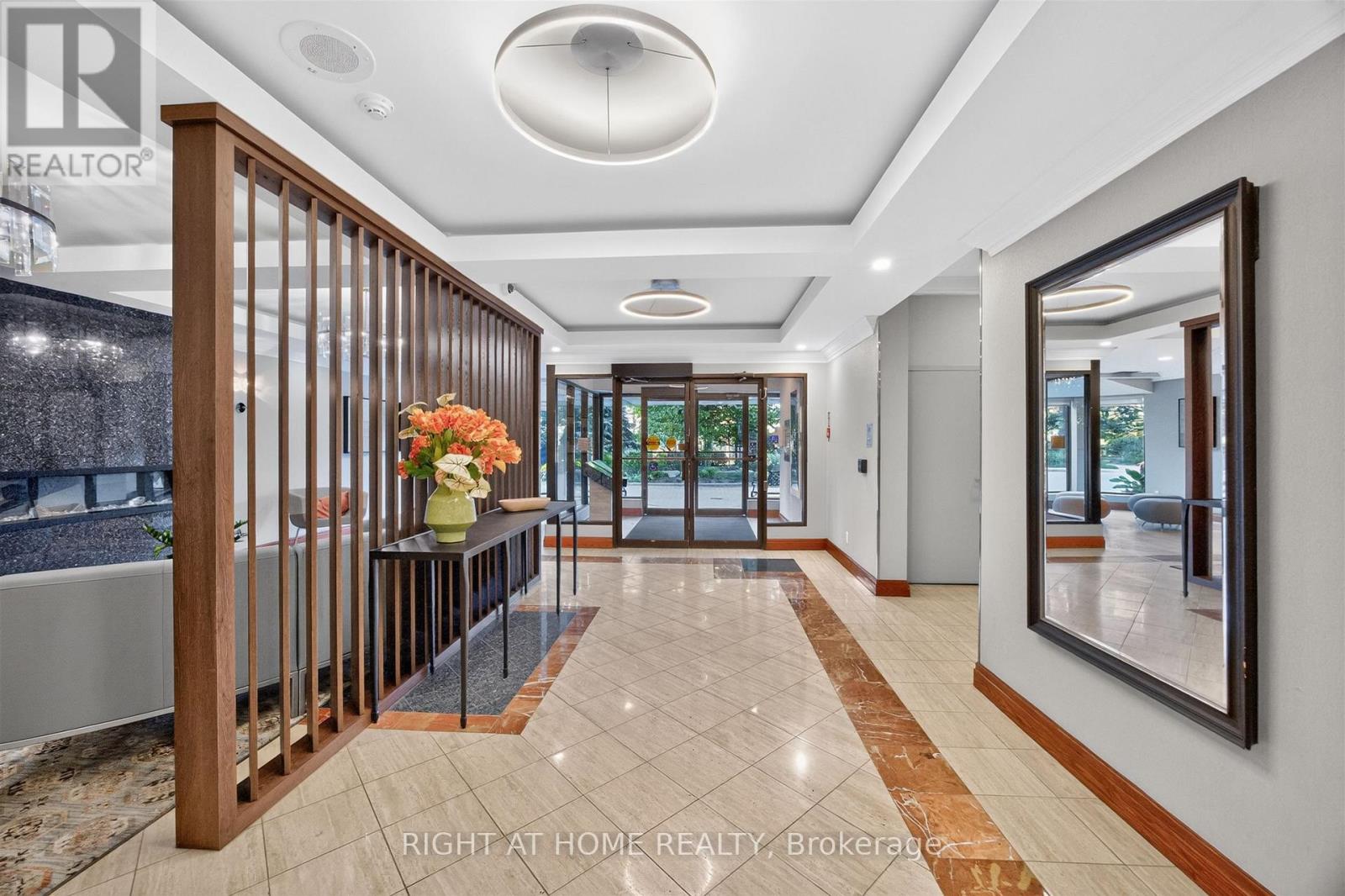 611- 268 Ridley Boulevard, Toronto, ON photo 8