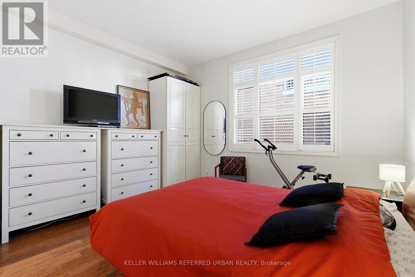 58 St Nicholas Street, Toronto, ON photo 14