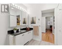 58 St Nicholas Street, Toronto, ON M4Y1W7 Photo 7