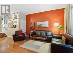 58 St Nicholas Street, Toronto, ON M4Y1W7 Photo 9
