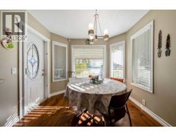 4pc Bathroom - 7 Springbank View Sw, Calgary, AB T3H4J5 Photo 15