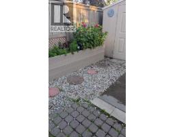7 Springbank View Sw, Calgary, AB T3H4J5 Photo 39