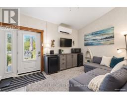 8542 Hwy 12, Oro Medonte, ON L3V0H2 Photo 14