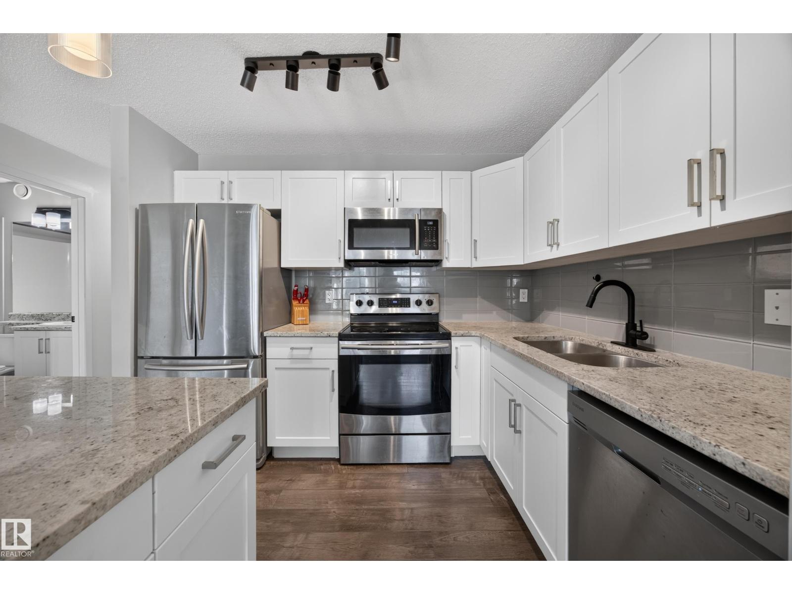 #46 3305 Orchards Link SW SW, Edmonton — photo 3