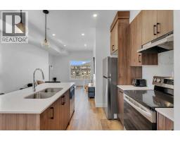 111, 156 Park Street, Cochrane, AB T4C3H3 Photo 12