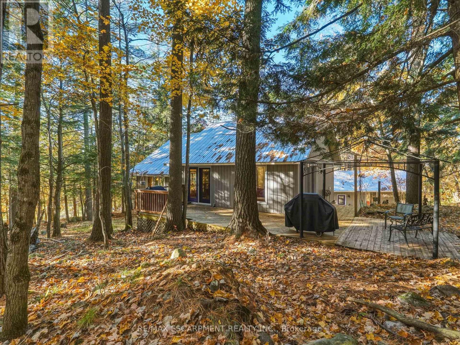 55 MARY LAKE CRESCENT - 29