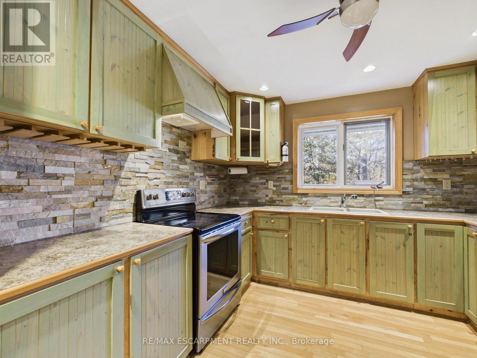 55 MARY LAKE CRESCENT - 8
