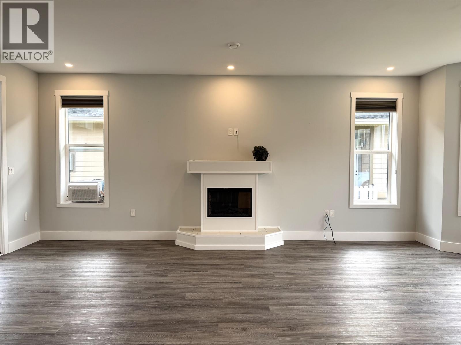 102 3390 FIRST AVENUE, Smithers - Image 1