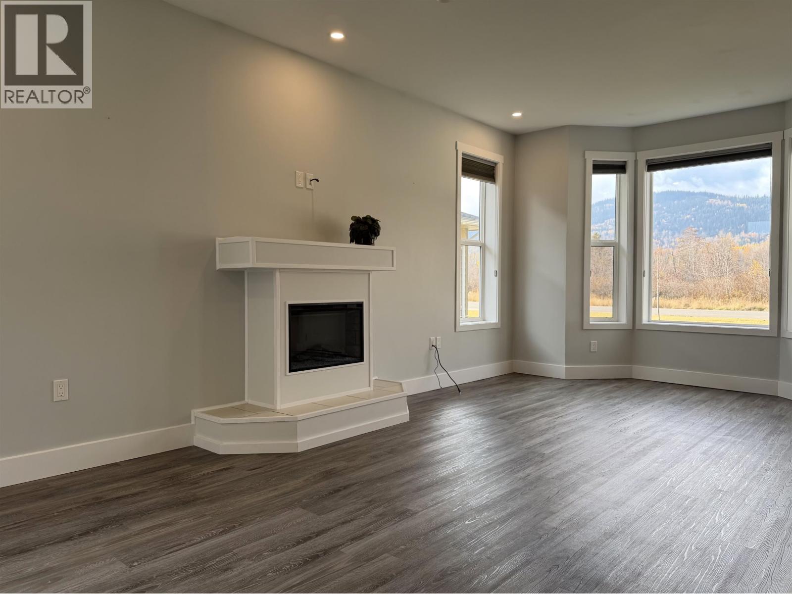 102 3390 FIRST AVENUE, Smithers - Image 1
