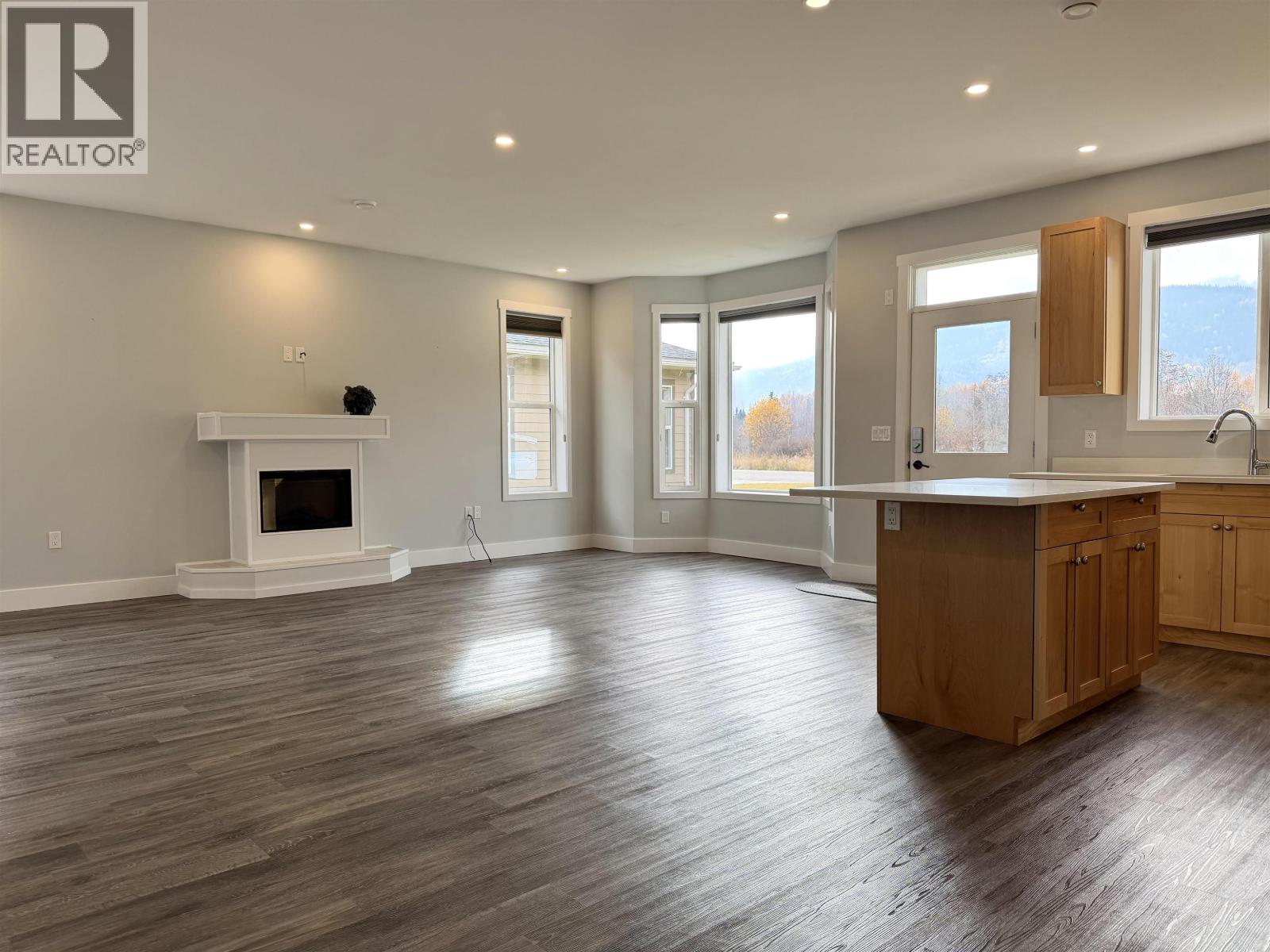 102 3390 FIRST AVENUE, Smithers - Image 1