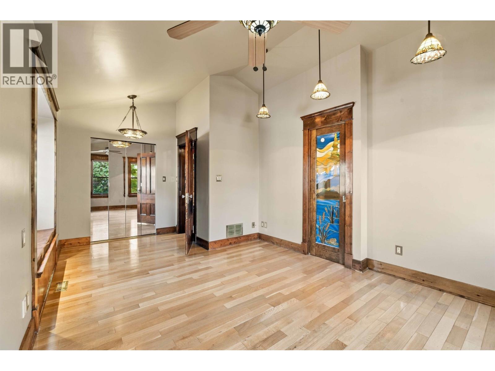 Photo of 97 E KING EDWARD AVENUE 15
