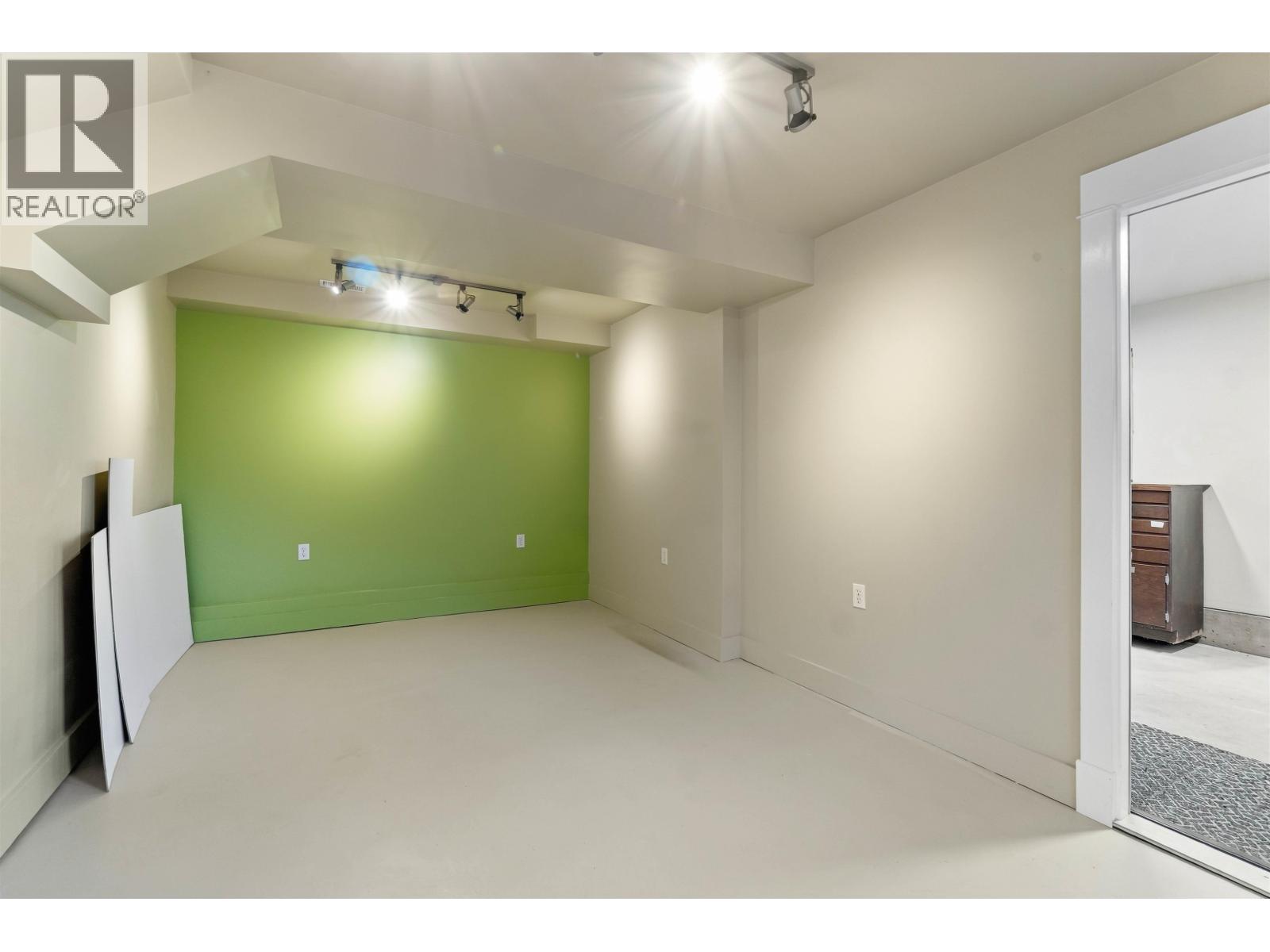 Photo of 97 E KING EDWARD AVENUE 35