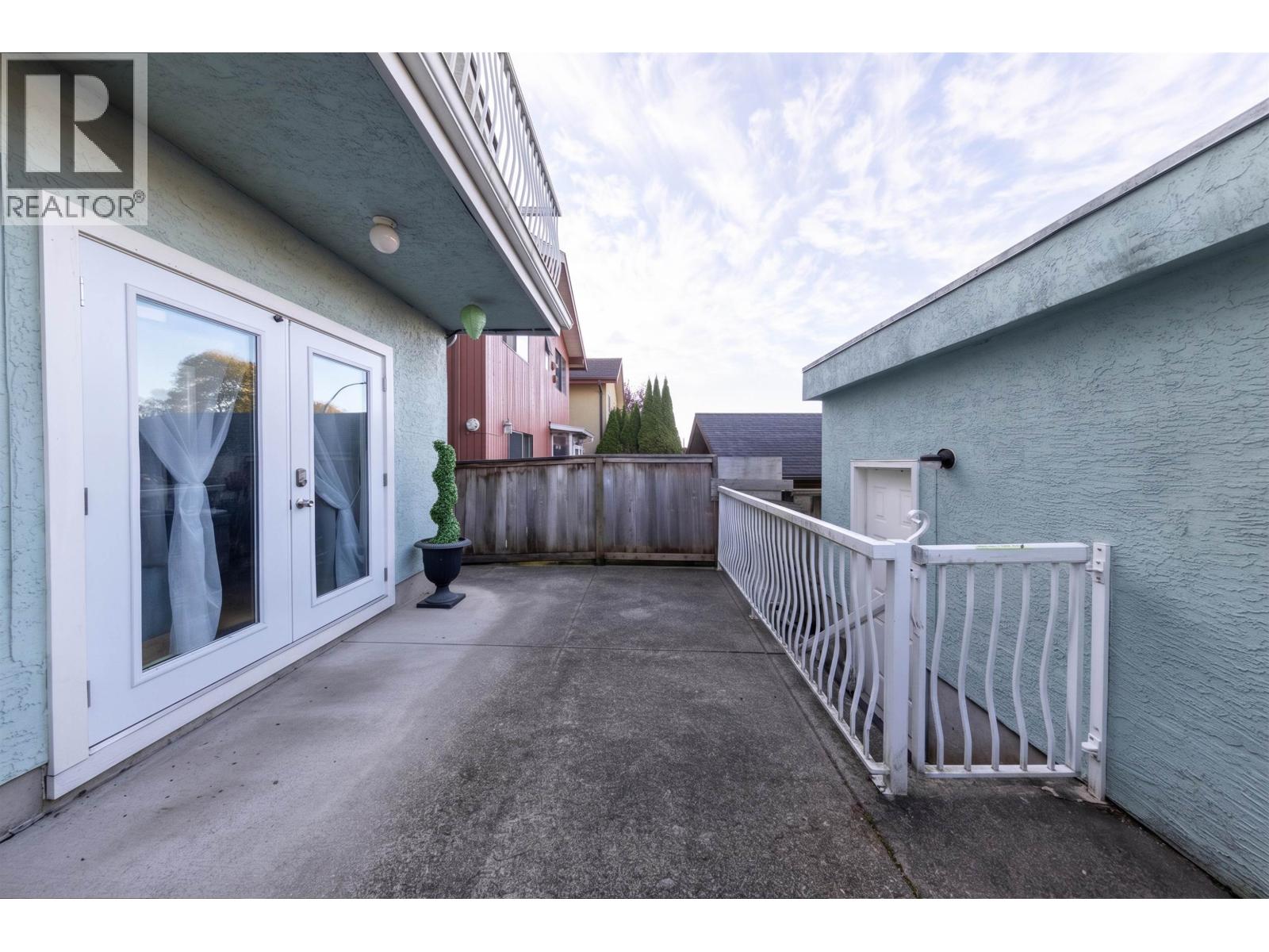 2553 E 22ND AVENUE, Vancouver - Image 1