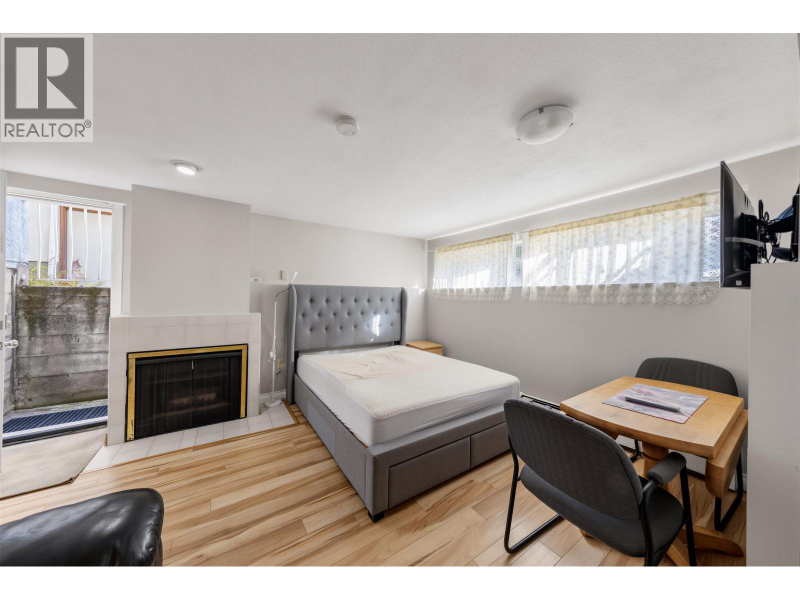 2553 E 22ND AVENUE, Vancouver - Image 1