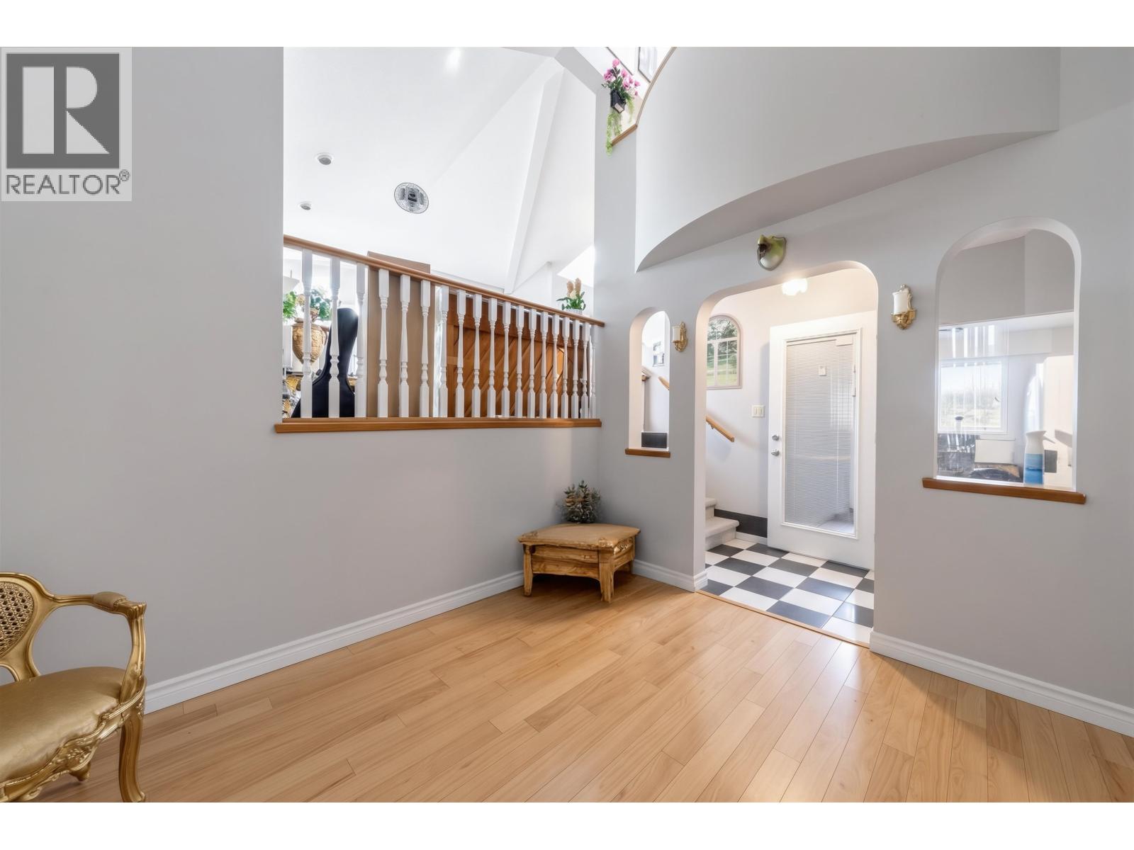 2553 E 22ND AVENUE, Vancouver - Image 1