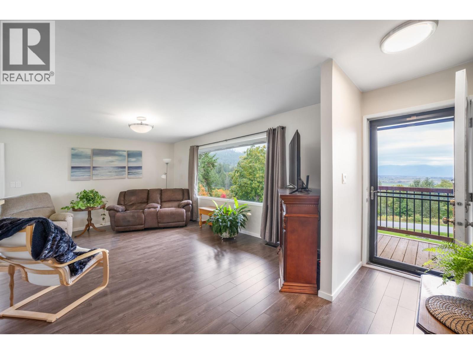 960 MONROSE Road, Wynndel - Image 1