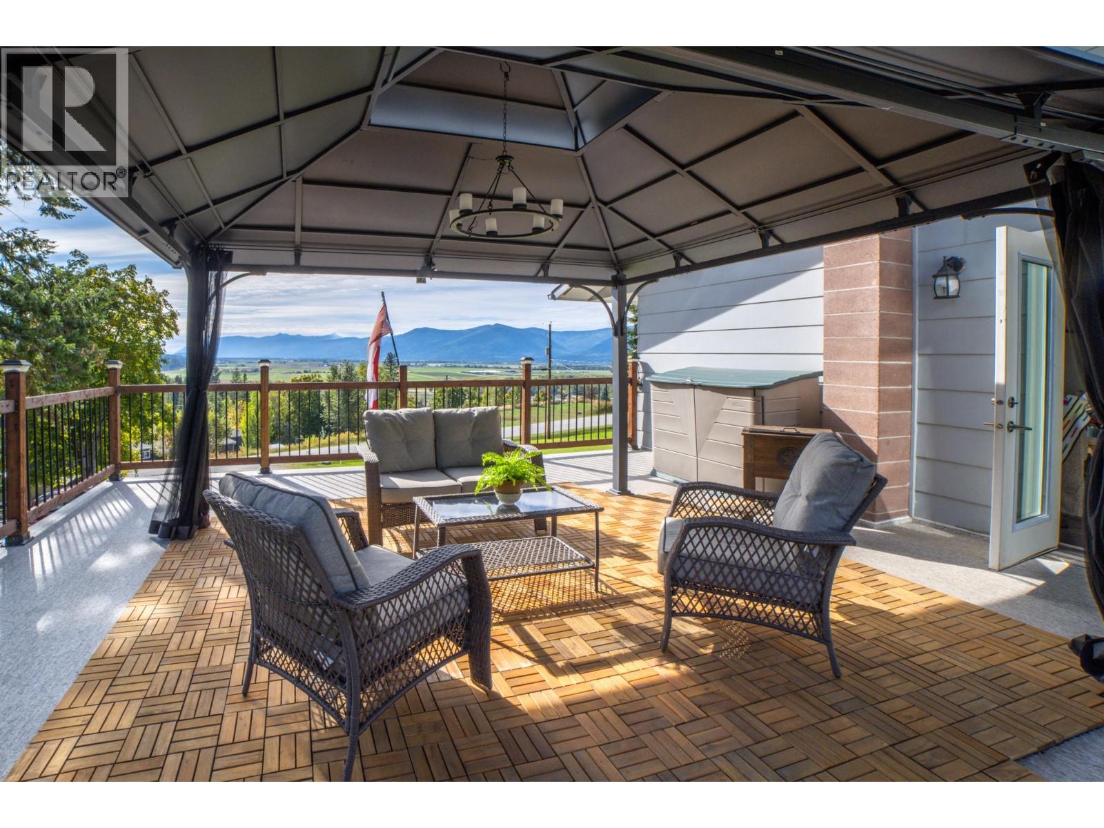 960 MONROSE Road, Wynndel - Image 1