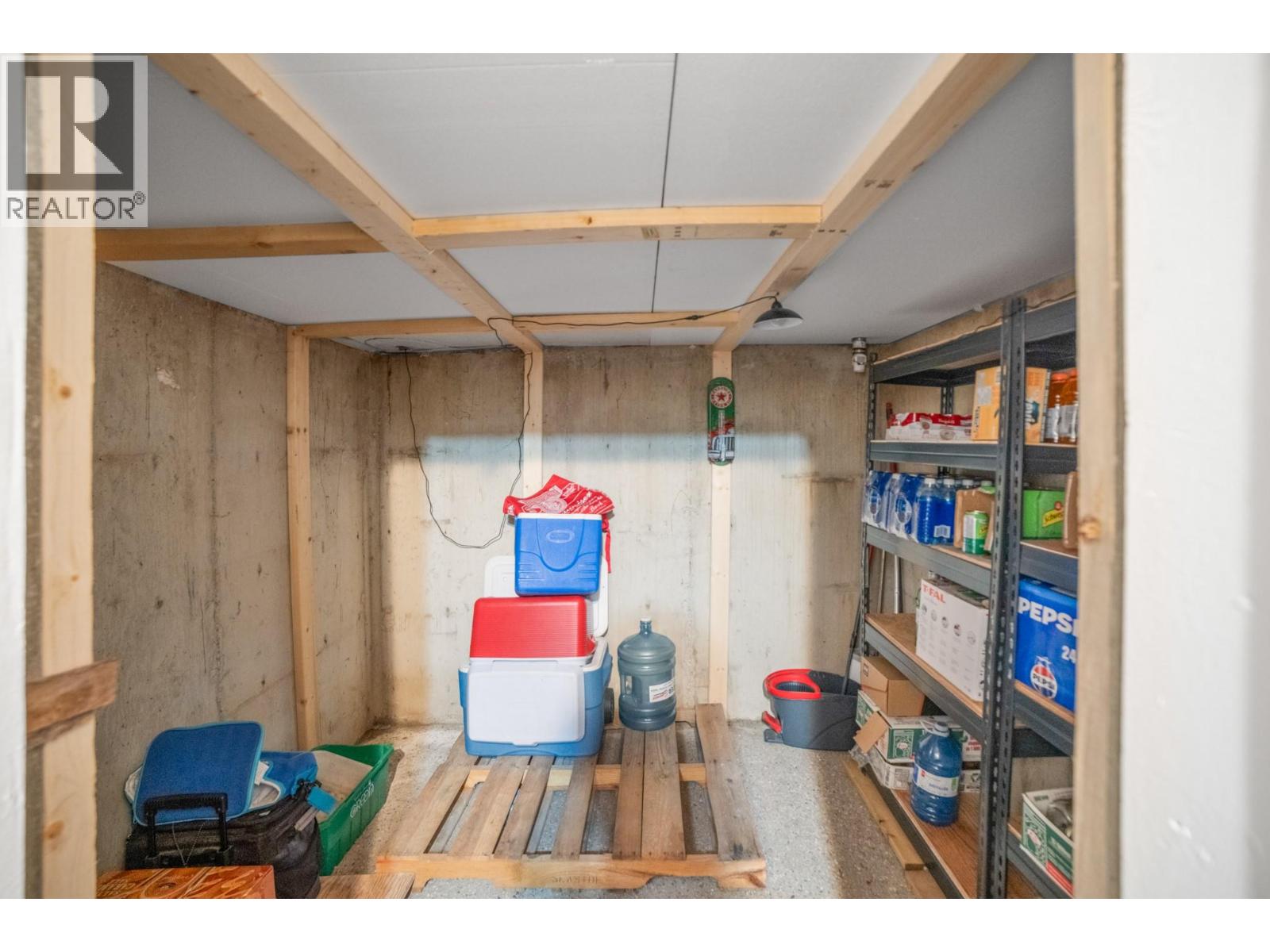 960 MONROSE Road, Wynndel - Image 1