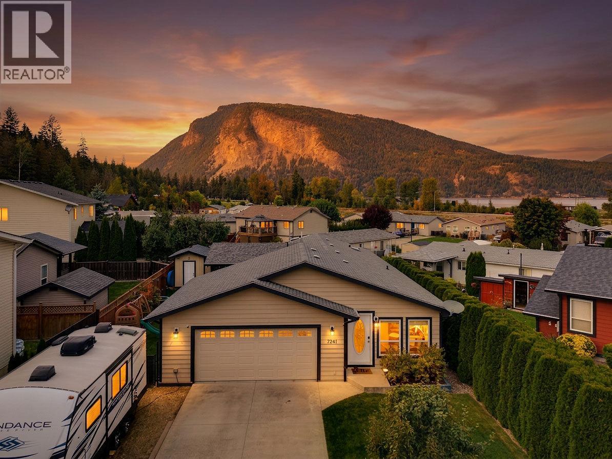 7241 46 Street NE, Salmon Arm - Image 1