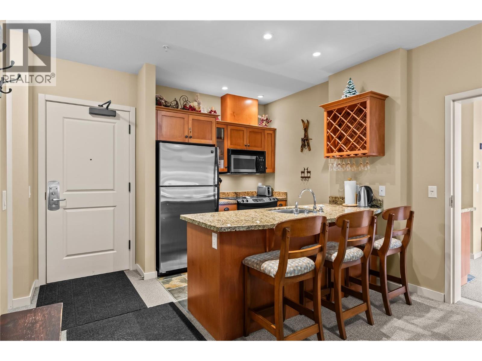 307/307A 255 Feathertop Way, Big White