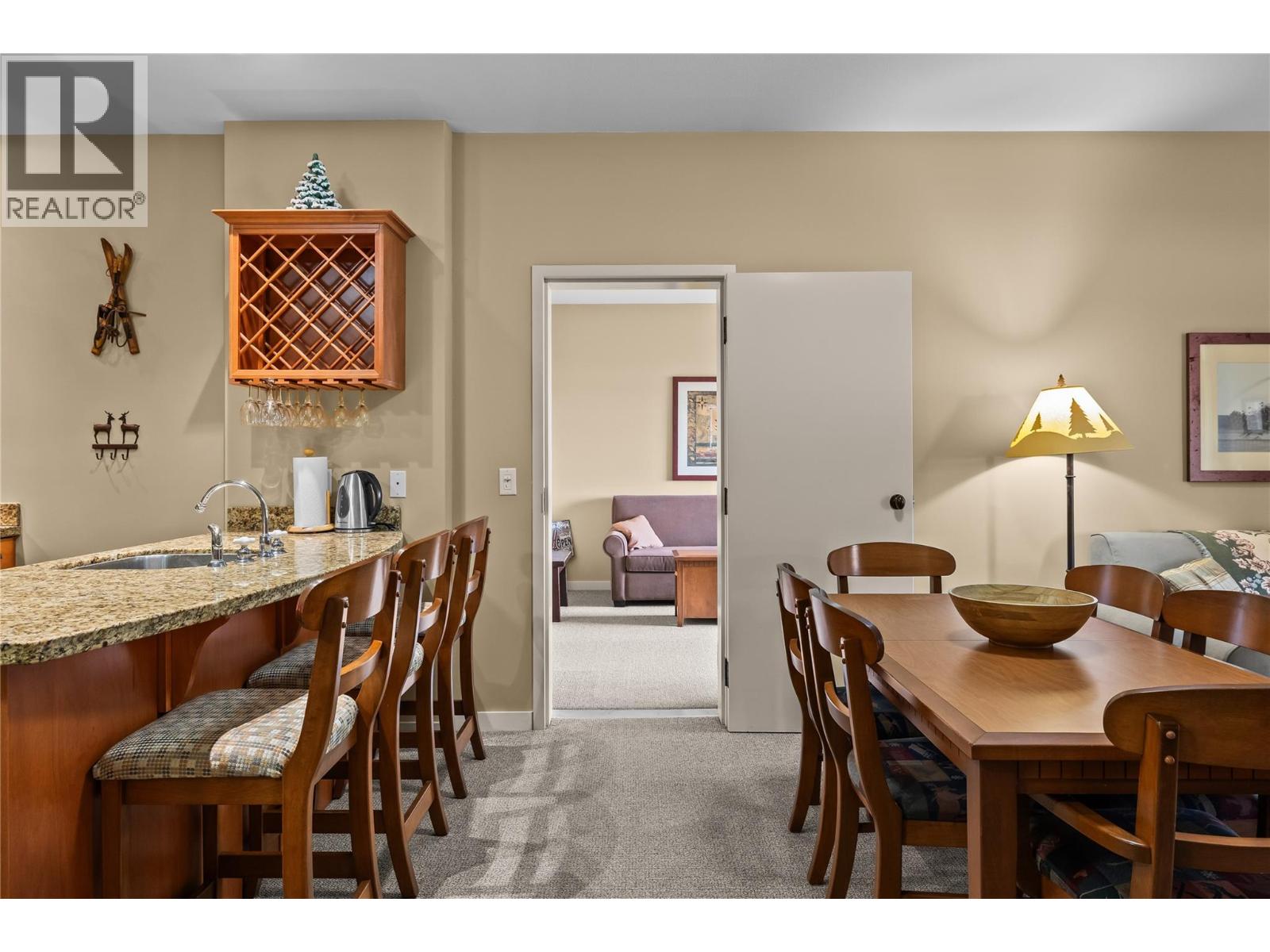 307/307A 255 Feathertop Way, Big White