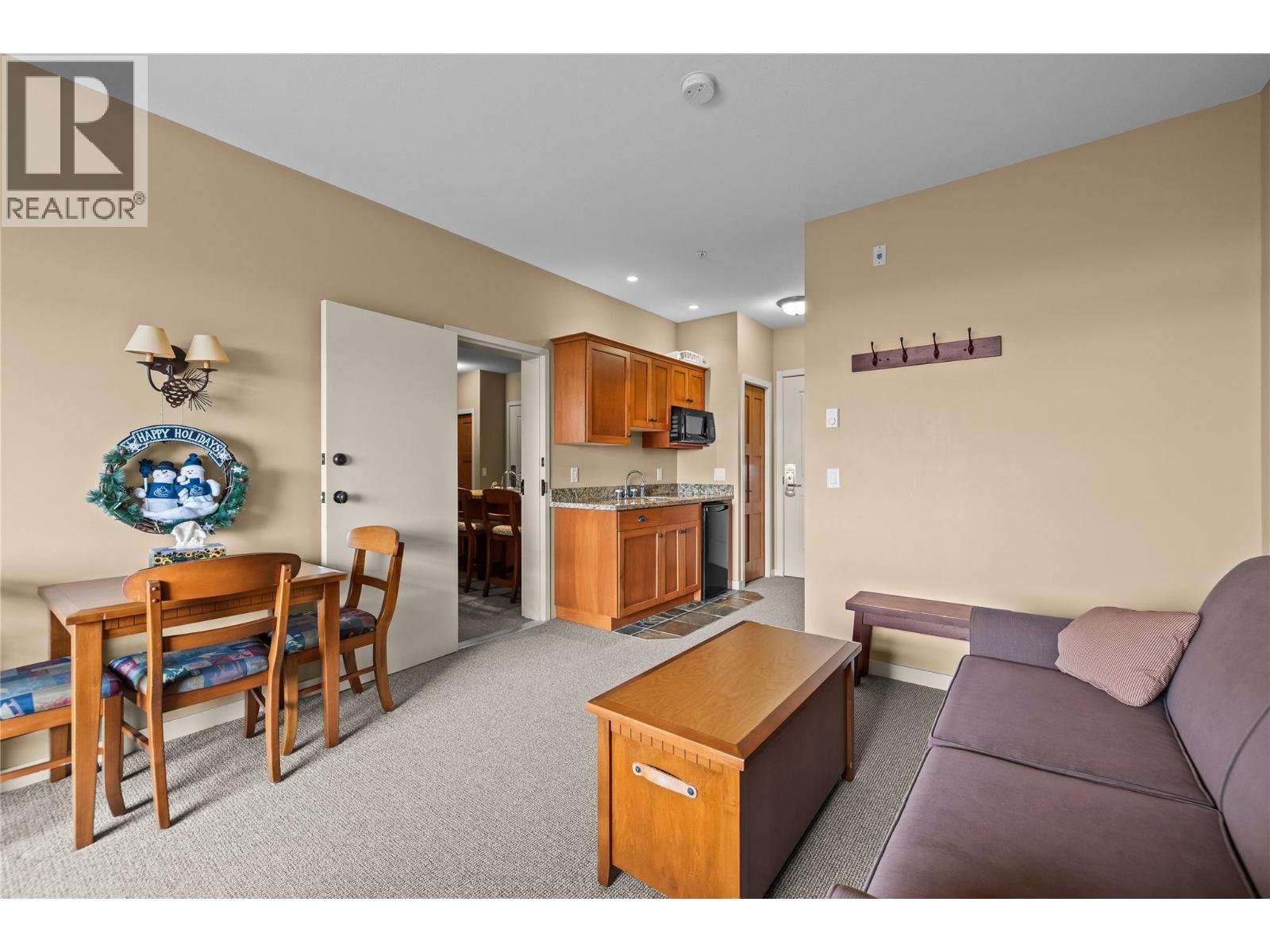 307/307A 255 Feathertop Way, Big White