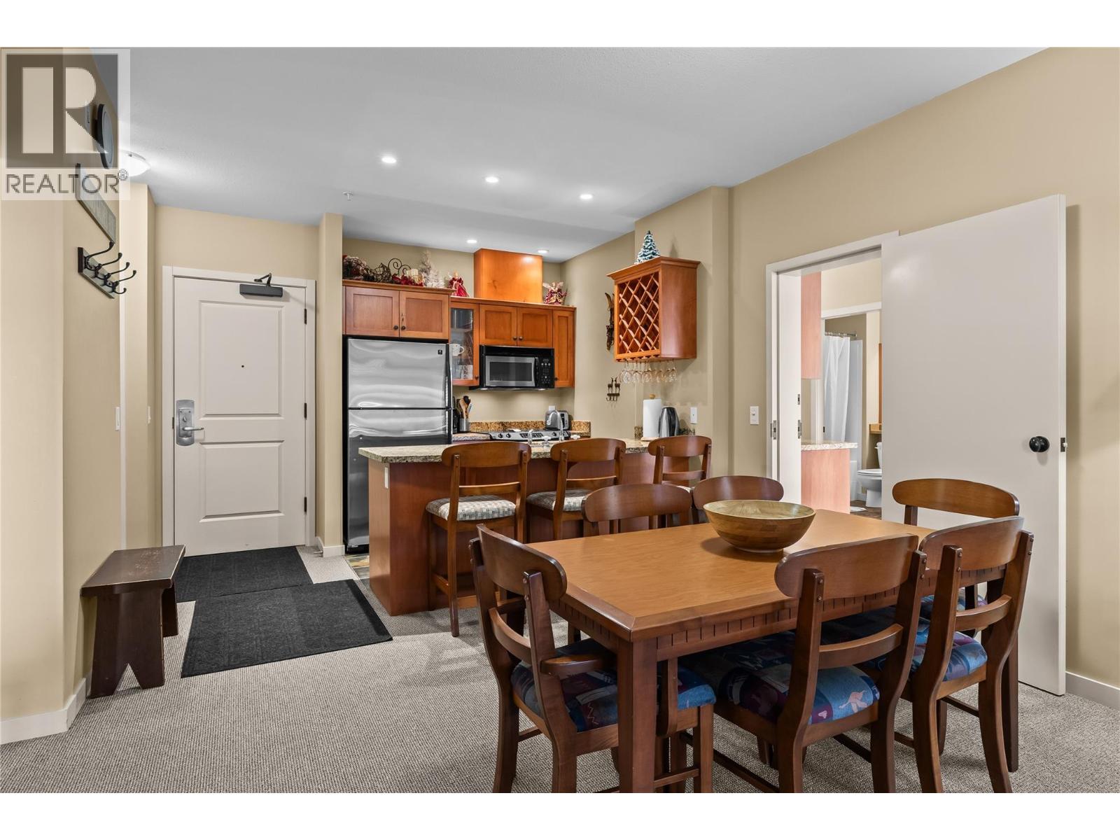 307/307A 255 Feathertop Way, Big White