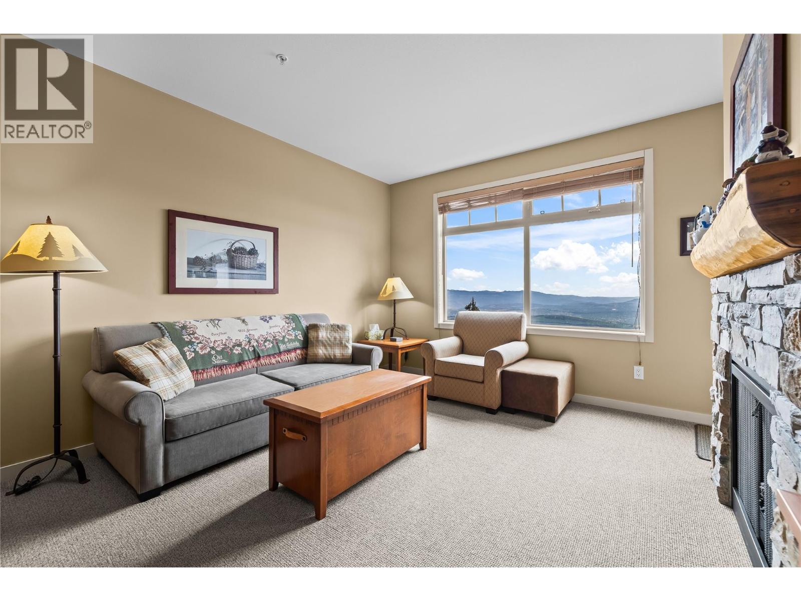307/307A 255 Feathertop Way, Big White