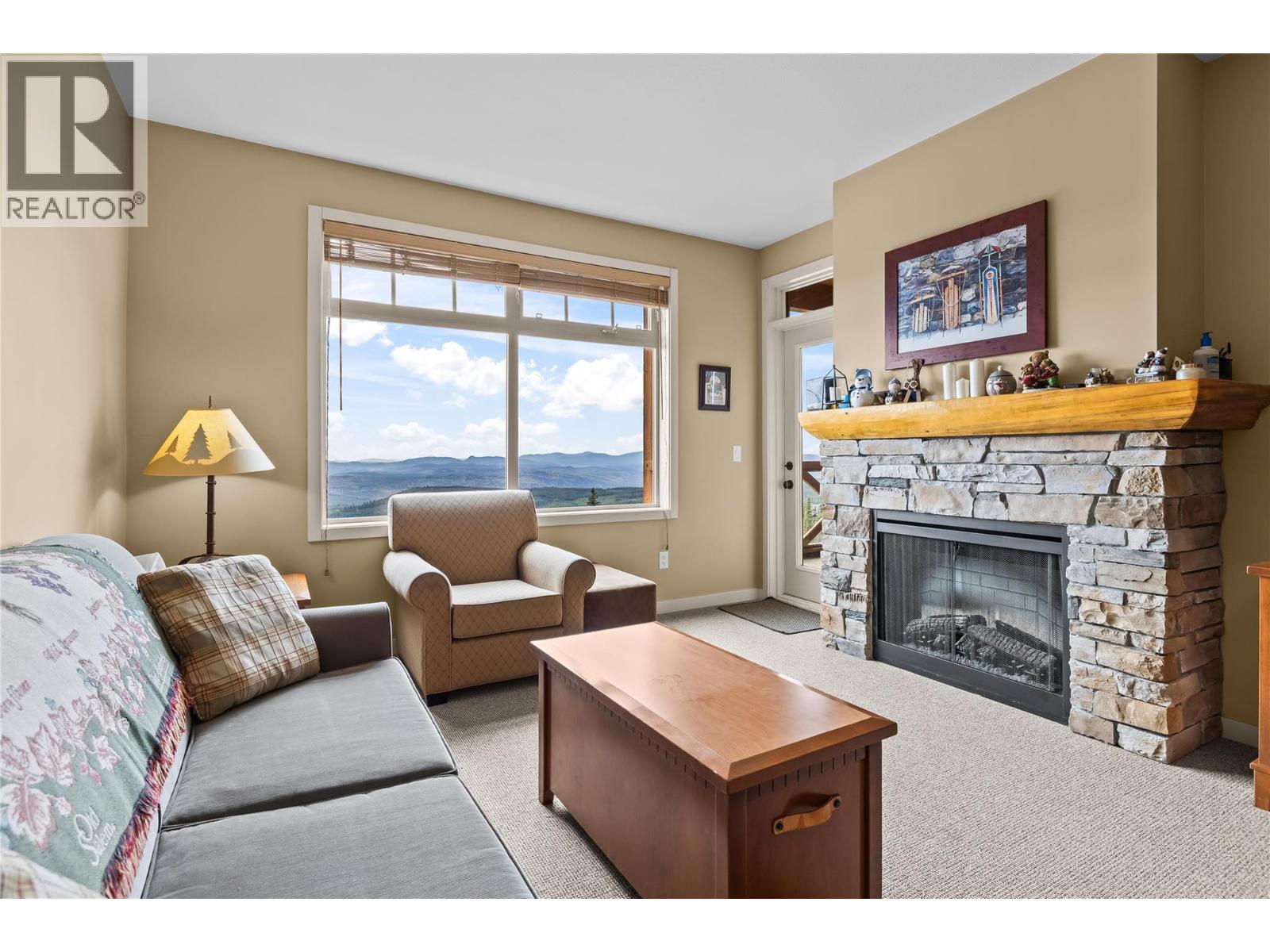 307/307A 255 Feathertop Way, Big White