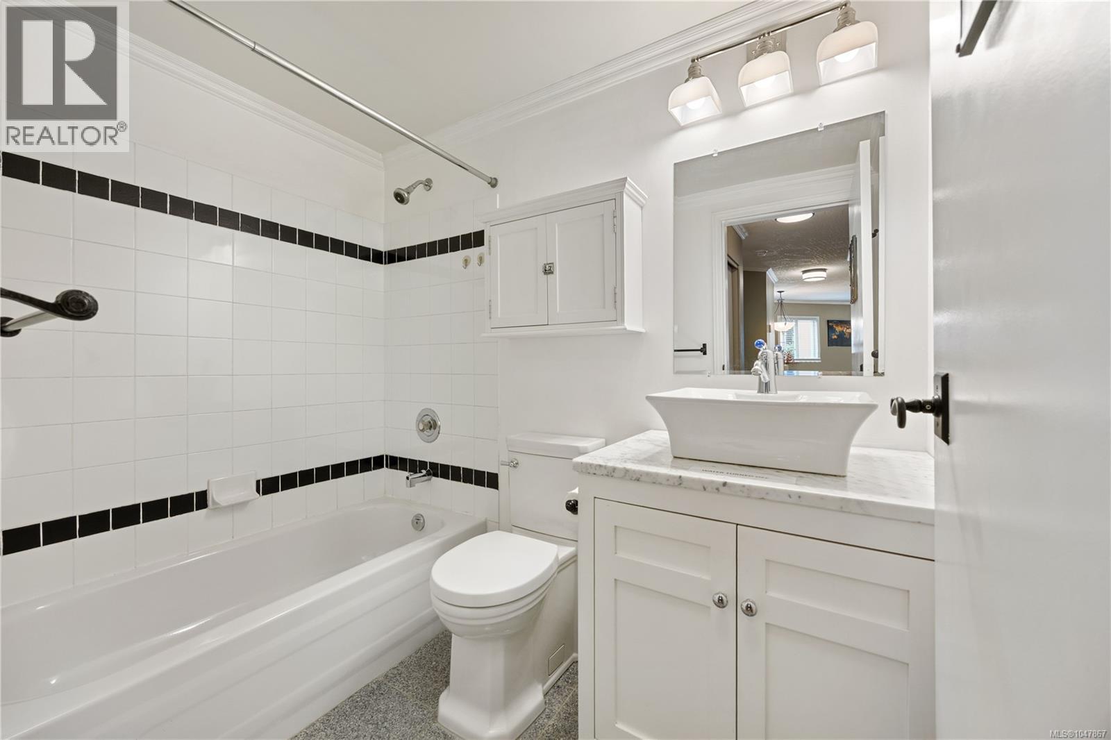 104 930 North Park St, Victoria - Image 1