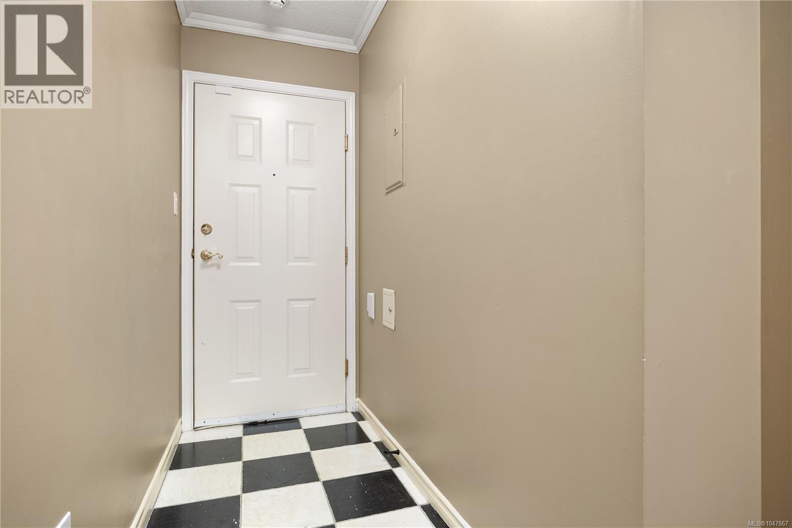 104 930 North Park St, Victoria - Image 1