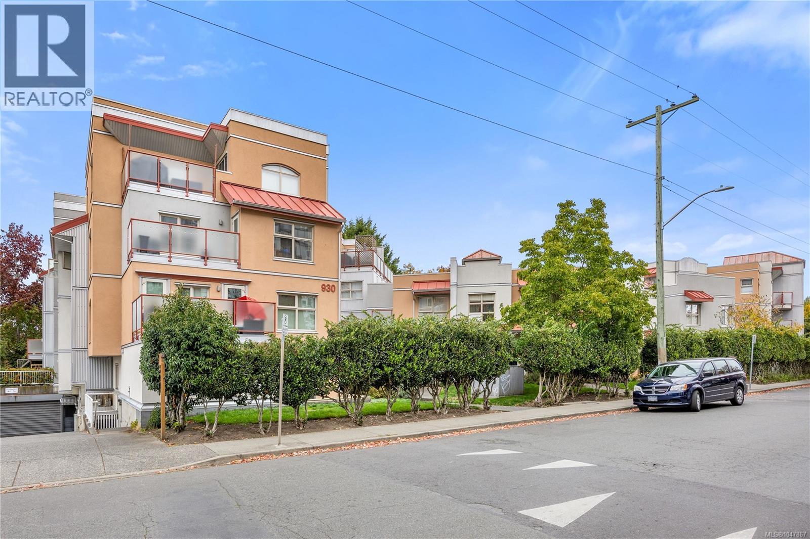 104 930 North Park St, Victoria