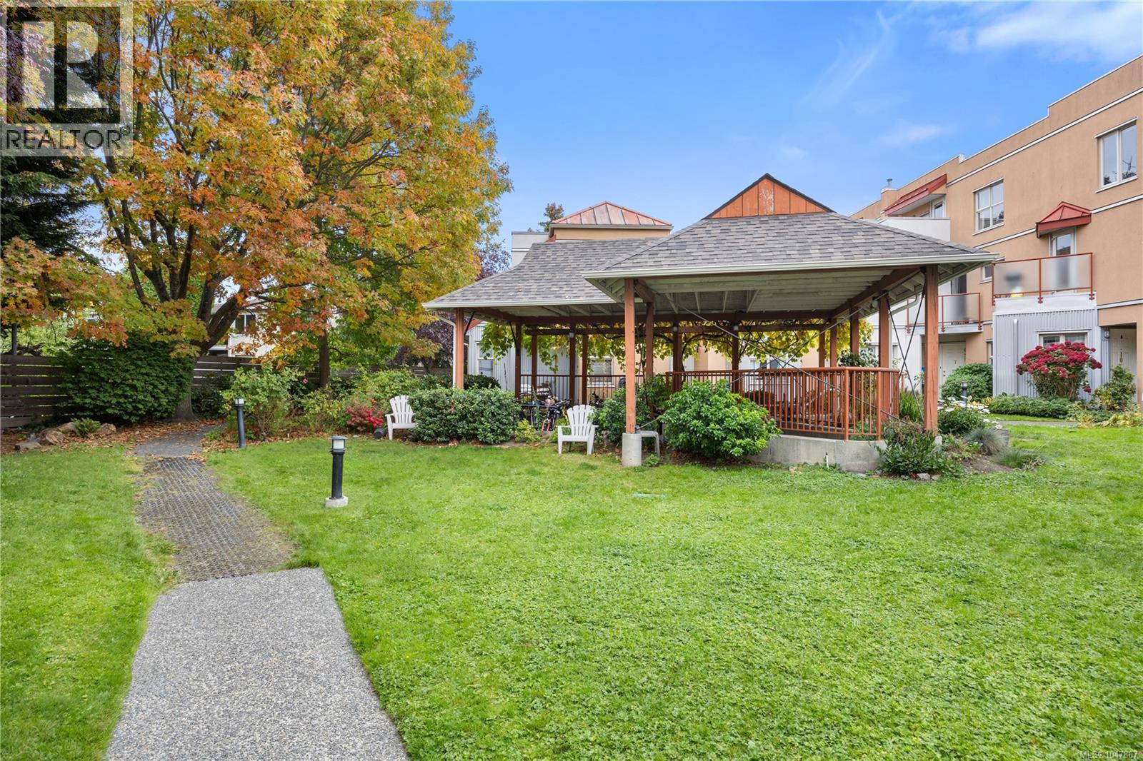 104 930 North Park St, Victoria - Image 1