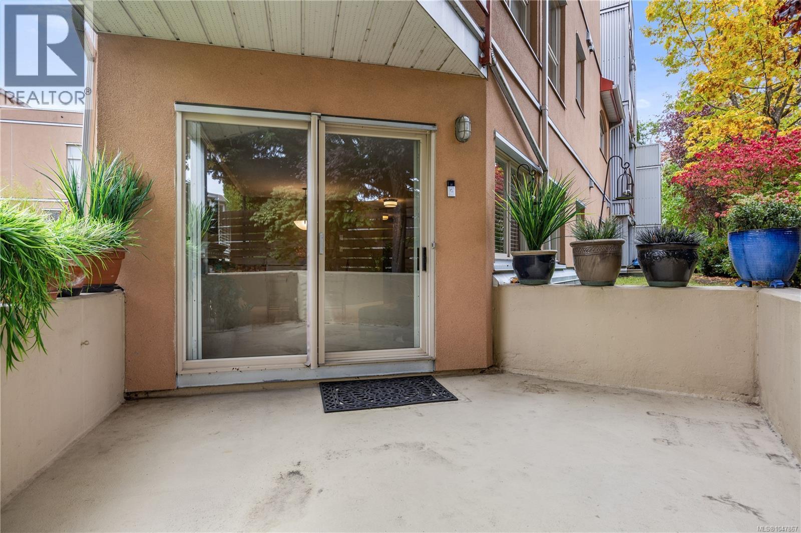 104 930 North Park St, Victoria - Image 1