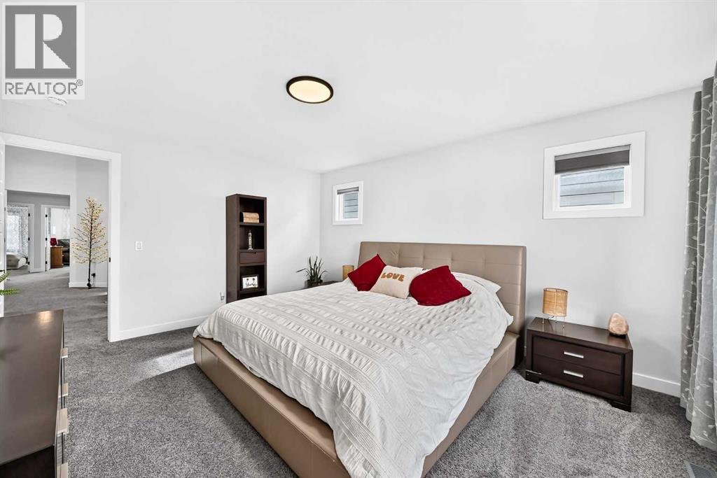 19 Versant View SW, Calgary — photo 20
