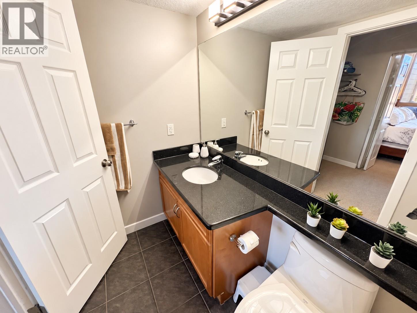 205 3RD Avenue Unit# 3419, Invermere - Image 1
