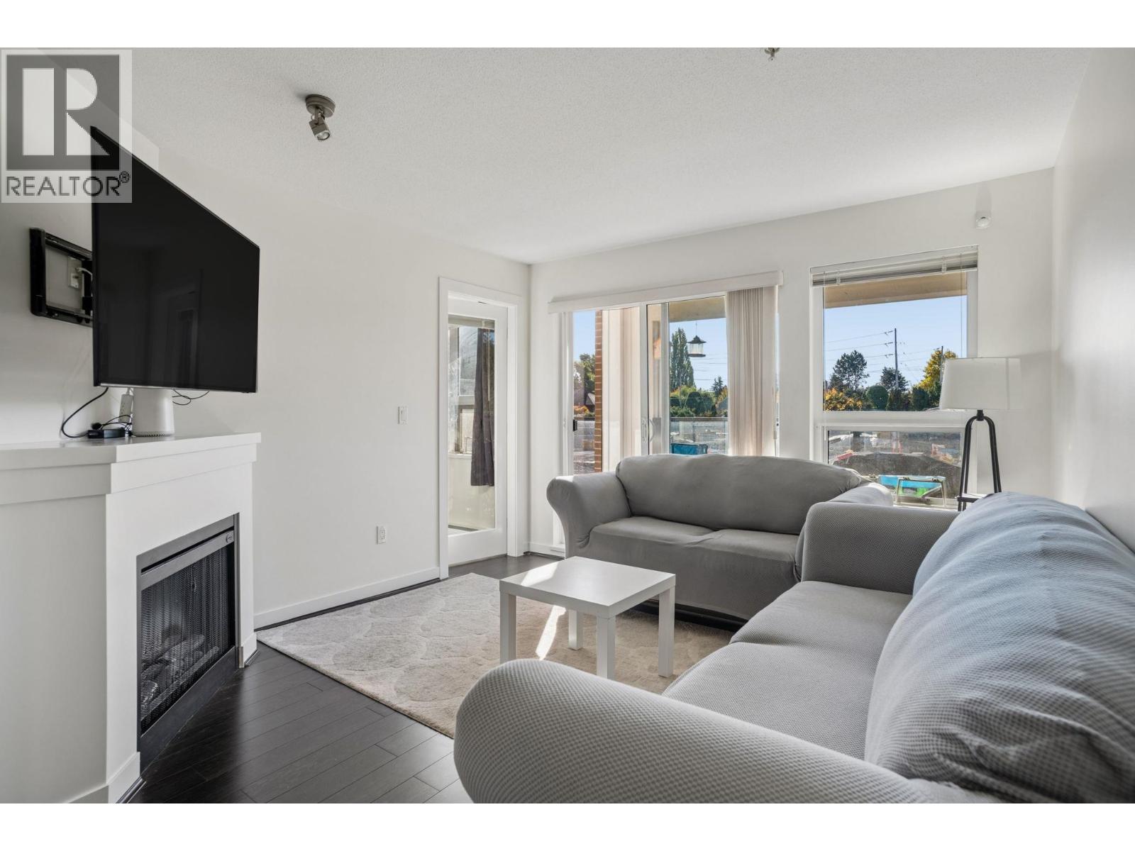 123 6828 ECKERSLEY ROAD, Richmond - Image 1