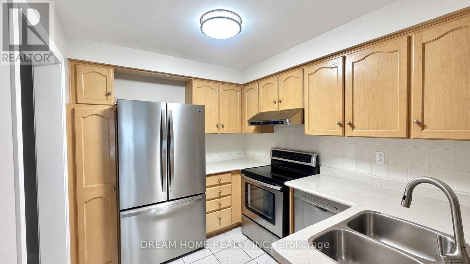137 KIMONO CRESCENT, Richmond Hill (Rouge Woods) — photo 4