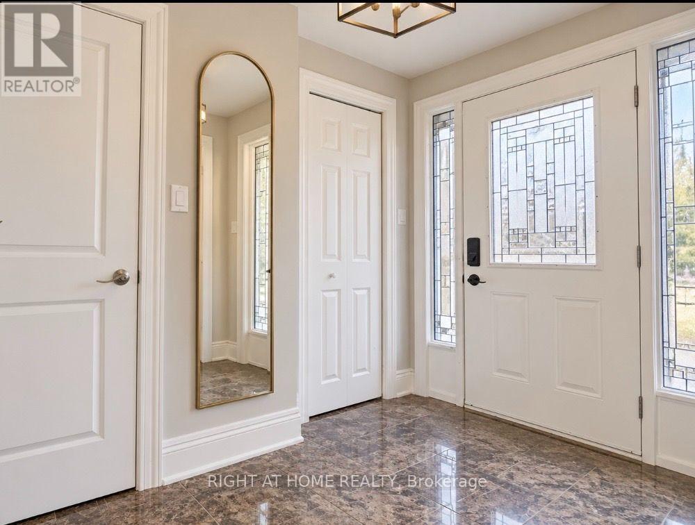 143 SILAS BOULEVARD, Georgina (Keswick North) — photo 2