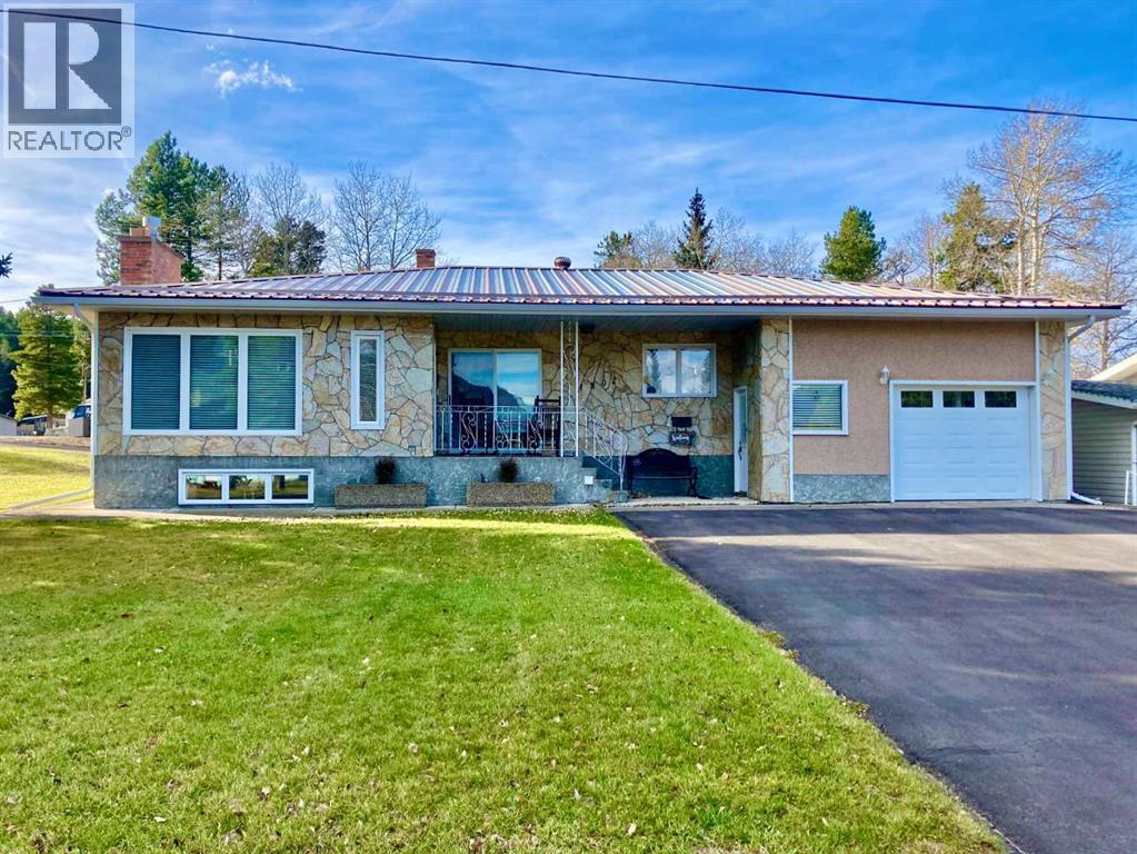 Photo of 1802 119 Street E, Blairmore